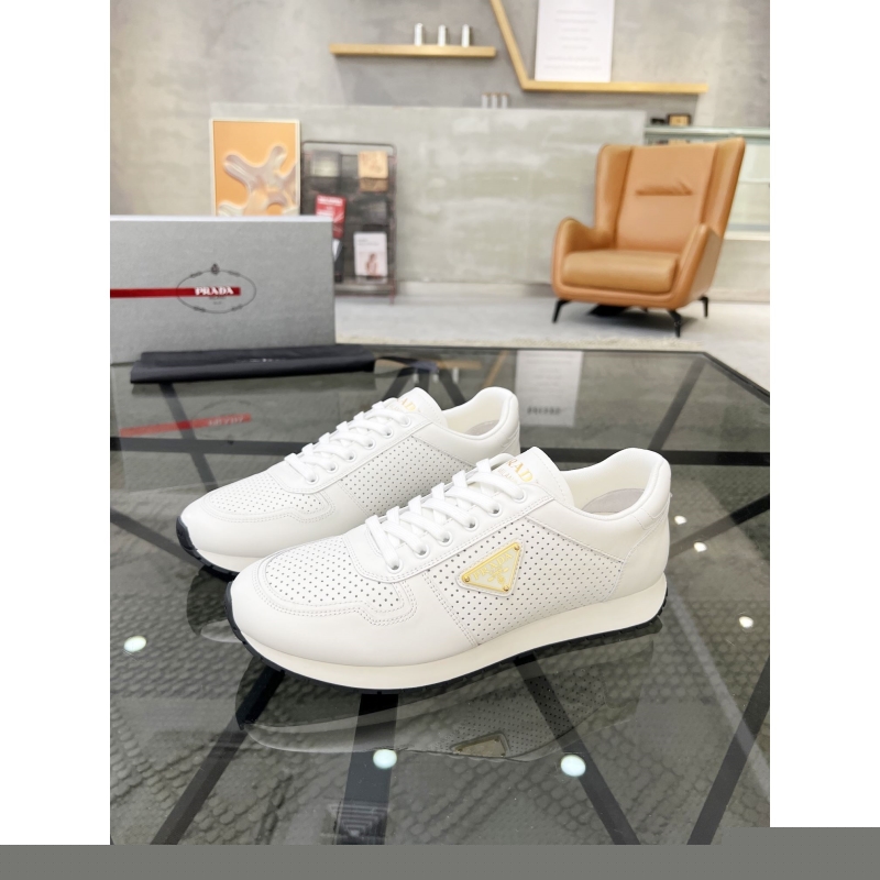 Pra*a casual shoes
